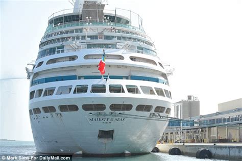 Royal Caribbean Cruise Stuck At Florida Port Overnight Daily Mail Online