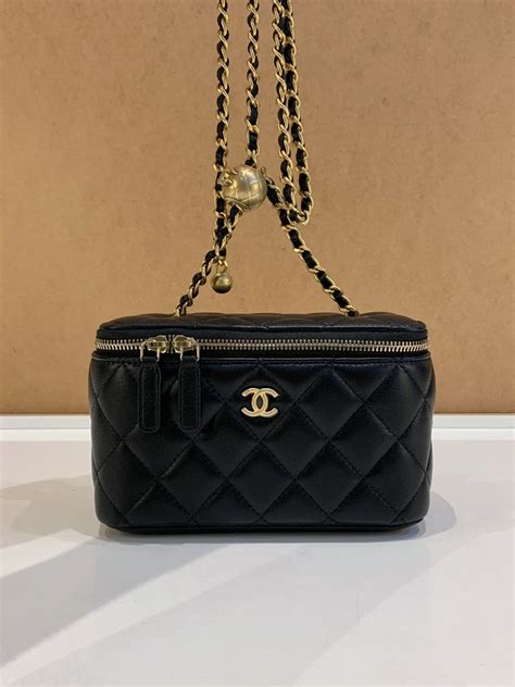 Chanel Pearl Crush Vanity Case Luxury Bags Wallets On Carousell