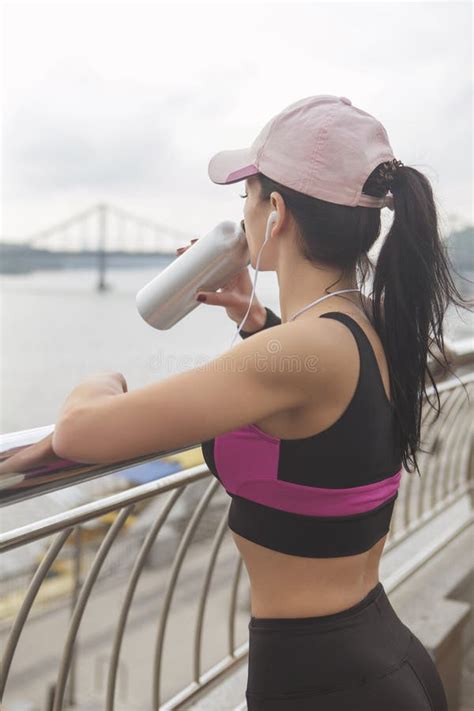 Brunette Slim Adult Fit Sporty Caucasian Woman In Sportswea Stock Image