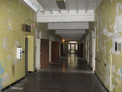 44 Freaky Facts About Insane Asylums