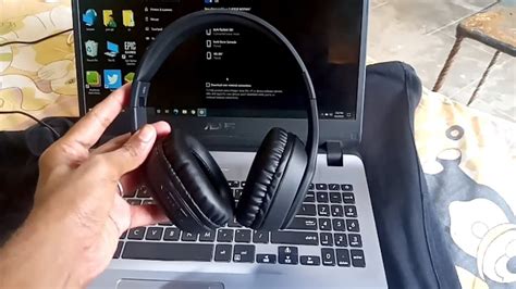 Your bluetooth device and pc will usually automatically connect anytime the two devices are in range of each other with bluetooth turned on. How To Connect Bluetooth Headphones To Laptop 2020 ...