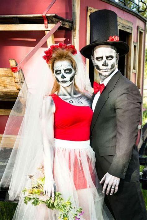 30 Best Scary Couples Costumes For Halloween 2022 Scary Costumes For