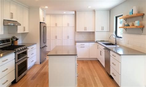 Beautiful White Kitchen Shaker Cabinets White Oak Floors Open