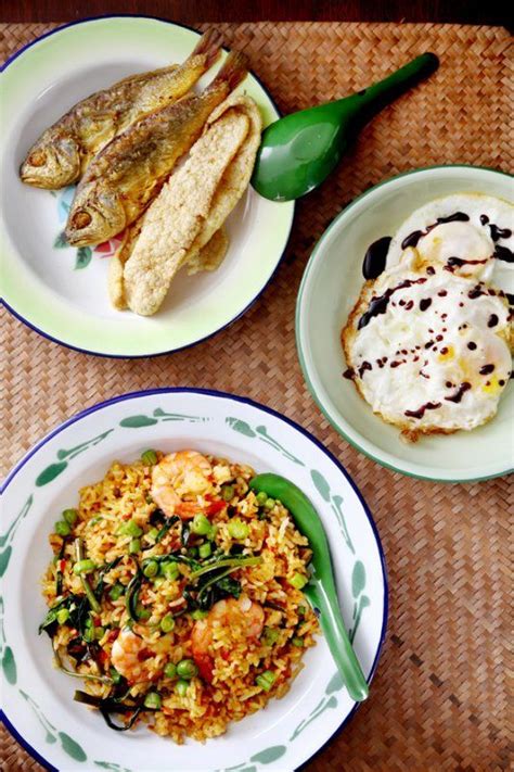 Nasi goreng kampung membutuhkan bawang, cabai, terasi, telur, garam, dan gula. Resipi Nasi Goreng Kampung | Nasi goreng recipe, Nasi ...