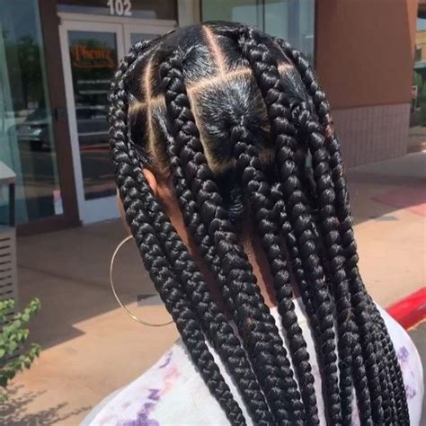 Knotless box braid has a very creative look. 28 Knotless Box Braids Hairstyles You Can't Miss - Fancy ...