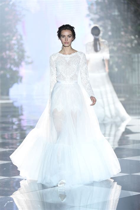 Ti aspettiamo nel nostro atelier fausto sari a ponte di piave in. Abiti da sposa Atelier Emé 2020: in passerella torna l ...