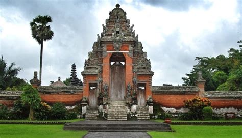 Jejak Sejarah Kerajaan Bali Bercorak Hindu Buddha Pariwisata Indonesia