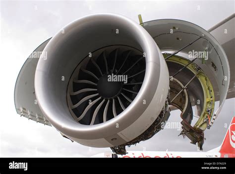 Boeing 747 8 Engine Open Cowling Stock Photo Alamy