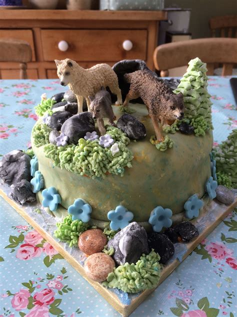 Wolf Cake For Frida Wolf Cake Birthday Cake Girls Dog Birthday Cake