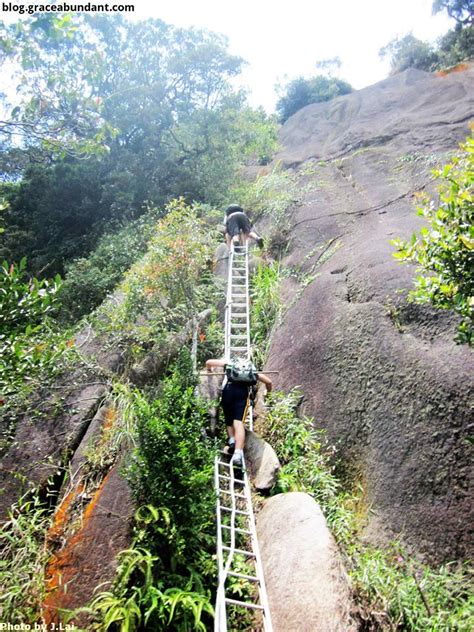 När du vill åka från ipoh till kuala kubu bharu, är dina valmöjligheter begränsade. Best Hiking Spots Across Malaysia - Sri Sutra Travel