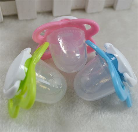 2020 Cute Butterfly High Quality New Safety Infant Silicone Pacifier