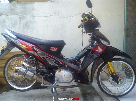 Sobat modifikasi motor masih bersama dengan kami yaitu otomotif style. Foto Modifikasi Honda Supra X 125 Terbaru 2015