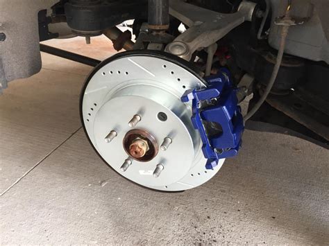 Painting calipers is the easlist thing you will ever do. VHT Caliper Paint and Power Stop K6943 Brake kit ...