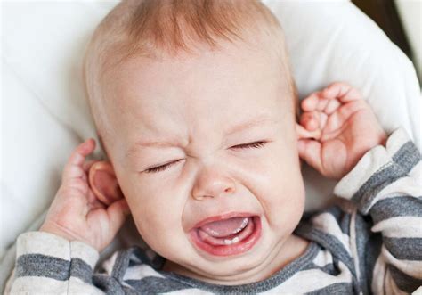 Ear Infection In Babies 10 Ear Infection Symptoms In Babies