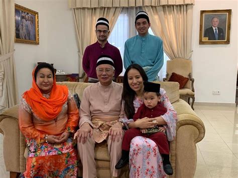 Bersatu Rep Wishes Najib 'Happy New Marriage' After Photo Of Him With A