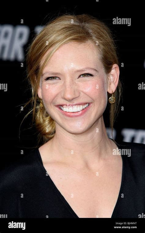 Anna Torv Star Trek Los Angeles Premiere Hollywood Los Angeles Ca Usa