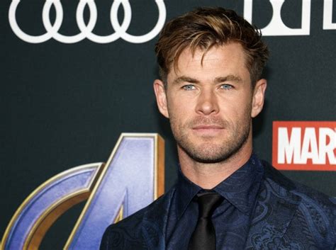 Chris Hemsworth Is Offering Free Virtual Workouts For The Next Six