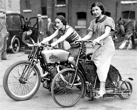 Pin By Charles On Vroum Motorcycle Women Vintage Motorcycles