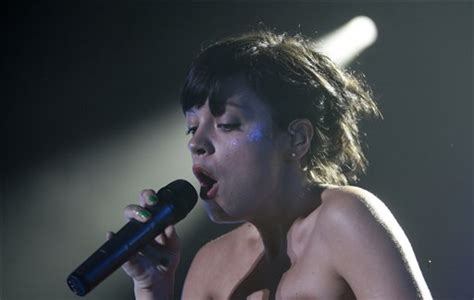Cheeky Lily Allen Bares Her Bottom As She Takes To The Stage In Her Knickers
