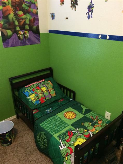 Ambrosia began setting up some tmnt in the bedroom #tmnt #teenagemutantninjaturtle #plexusbedroom #diveshirt #bobross #startrek #tmntstartrek i am getting ready to do a group shot of. Teenage Mutant Ninja Turtles Bedroom | Turtle bedroom ...
