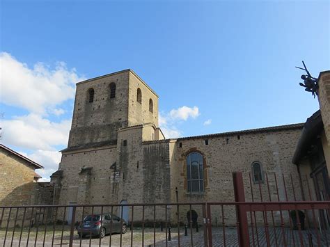 Ancienne église à Saint Cyr Au Mont Dor Pa69000009