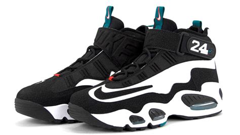 Mvp's nike swingman legend cleats at baseball games on sunday while he was feted at the ceremony in cooperstown, n.y. 10 times Ken Griffey Jr. invaded pop culture during the ...