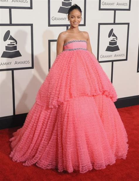 Rihanna Pink Tulle Gown At Valerian Premiere In La Rihanna Pink