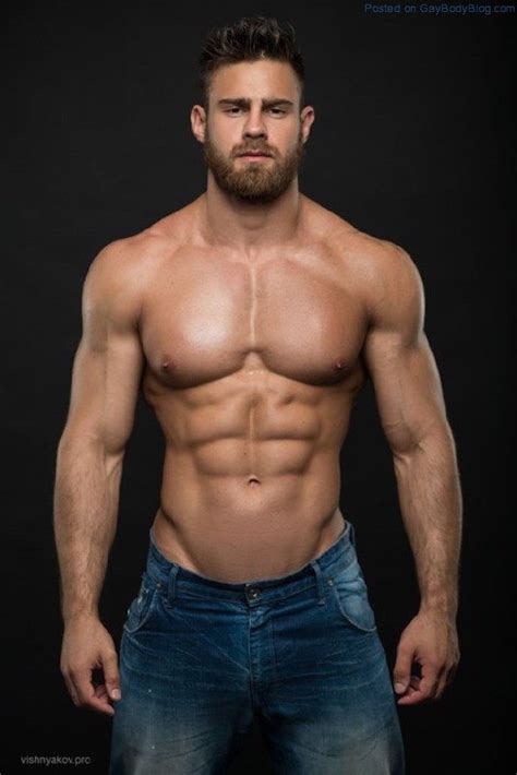 musclebound hunk kirill dowidoff loves to tease nude men nude male models gay selfies and gay