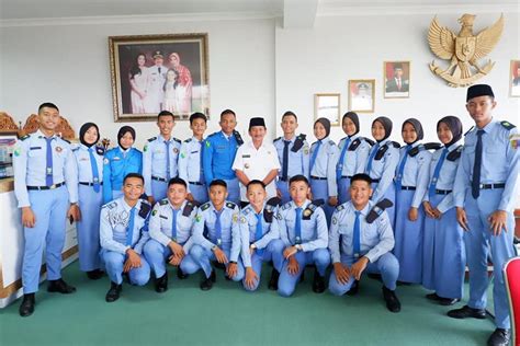 Pada 2009, sekolah kebangsaan bandar tasik selatan memiliki 897 pelajar lelaki dan 842 pelajar perempuan. Sekolah Kader Pemimpin, Herman HN Terima Audiensi Siswa/i ...