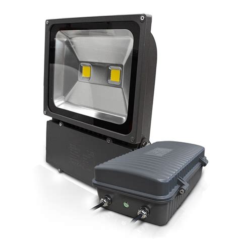 Le démarrage instantané et sans scintillement permet de restaurer de façon immédiate les conditions préalables à une panne d'éclairage. Projecteur LED COB 100W Extérieur . | Distributeur ...