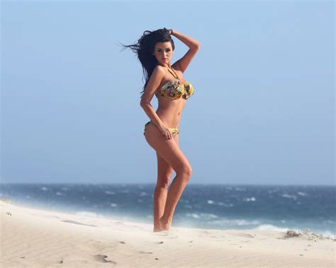 Abigail Ratchford In A Bikini And Topless 5 Photos Thefappening