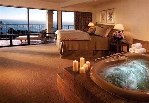 What A Great Bedroom Indoor Jacuzzi Jacuzzi Room My Dream Home