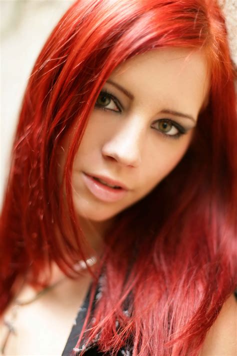 fondos de pantalla cara pelirrojo modelo pelo largo ojos verdes cabello negro rosado