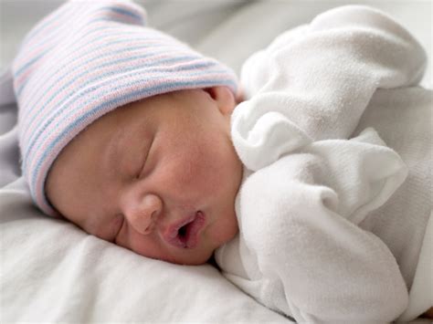 Biggest risks for sudden infant death syndrome - CBS News