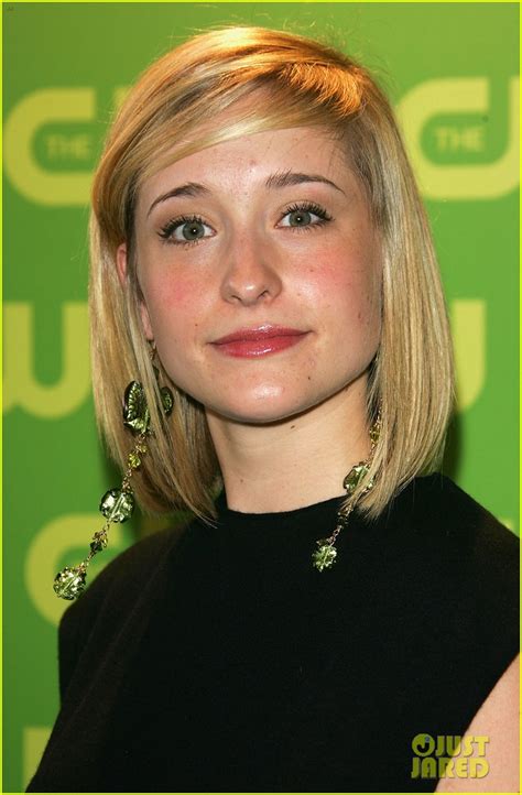 Smallvilles Allison Mack Allegedly Involved In Sex Cult Thought To Be Second In Command Photo