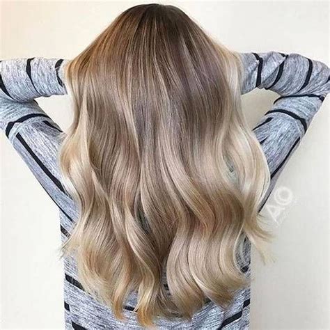 champagne is the latest color hair we re crazy for champagne hair champagne hair color hair