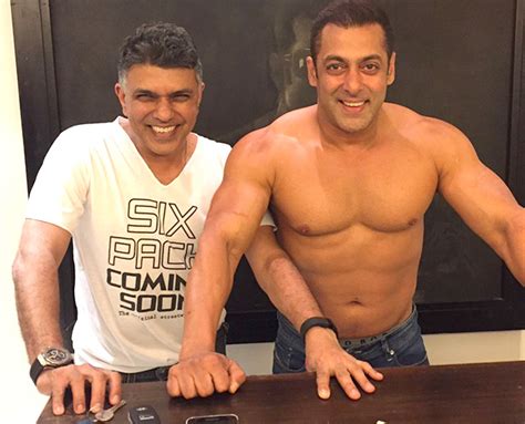 Omg Salman Khan Goes Shirtless Again Bollywood News Bollywood Hungama