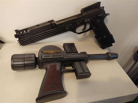 First Two 3d Printed Prop Guns For My Sci Fi Wall R3dprinting