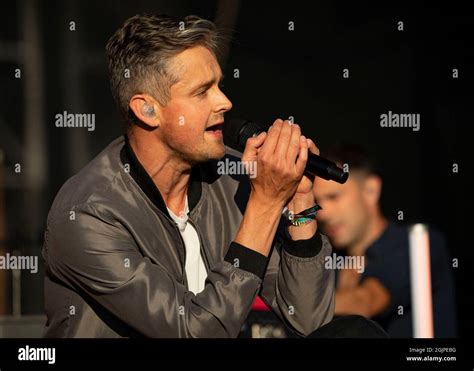 Keane Tom Chaplin Concert Hi Res Stock Photography And Images Alamy