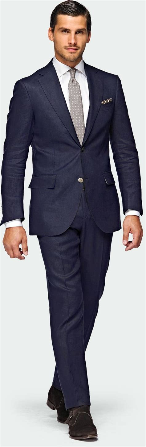 Fitting the navy blue men's suit. Blue linen | Suits, Mens outfits, Well dressed men