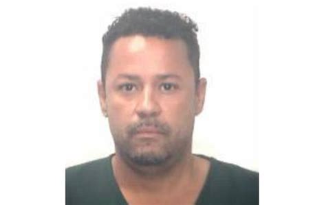 Man 49 Sentenced To 10 Years For Waikiki Surfboard Rack Arson Honolulu Star Advertiser