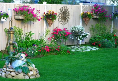 The backyard landscaping ideas you choose aren't just about keeping the neighbors from complaining about the mess. 10 Fantastic DIY Garden Projects - Garden Lovers Club