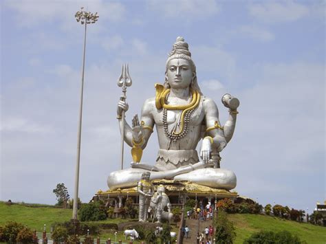 Majectic Shiva In Murudeshwara Travel Blog Indian Backpacker