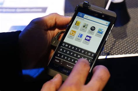 Wsj Smartphone Maker Blackberry Talks To Bidders Seeks Quick Sale