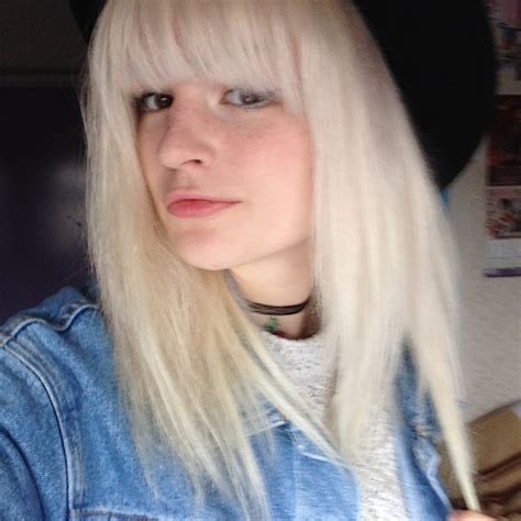This easy to apply color is vegan friendly, cruelty free, environmentally friendly, requiring no developer and with. How I turned my hair from Pink to Silver (how to fade out ...
