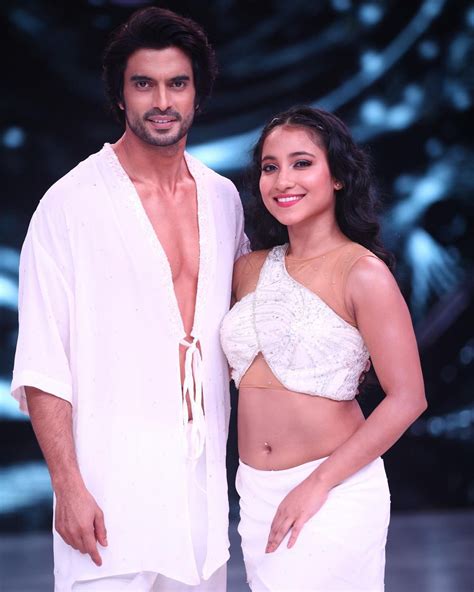 Jhalak Dikhhla Jaa 10 Check Out Shows Contestants Judges And Hosts