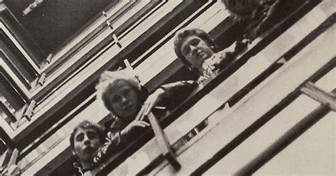 The Sex Pistols Recreate The Beatles Famous Album Cover 1977 Imgur