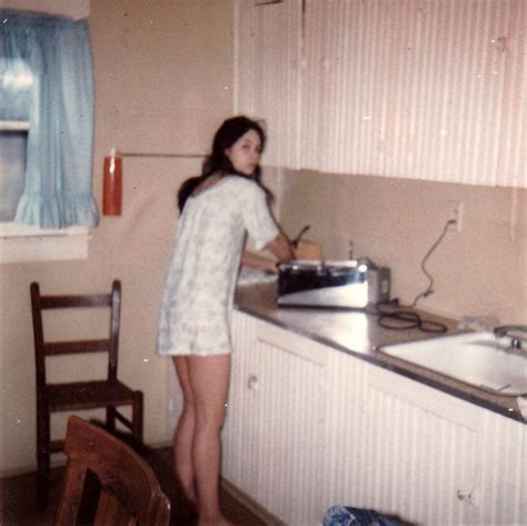 Intimate Photos Of Mom Working In The Kitchens In The S Usstories Oldusstories
