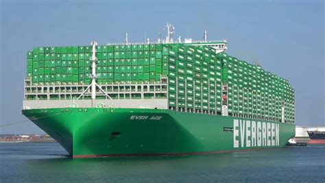 Worlds Largest Container Ship Set To Arrive In Uk At The Weekend While