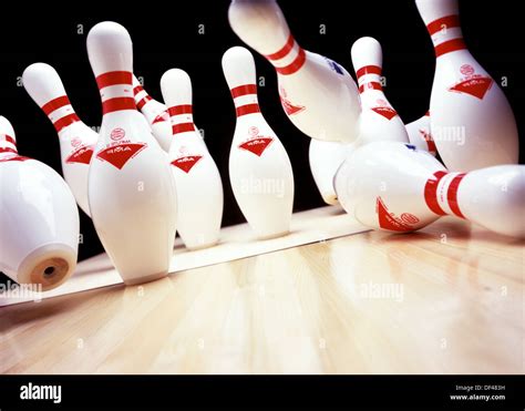 Nine Pins Hi Res Stock Photography And Images Alamy